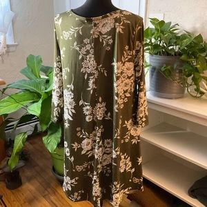 Like new XL dress. So cute on.